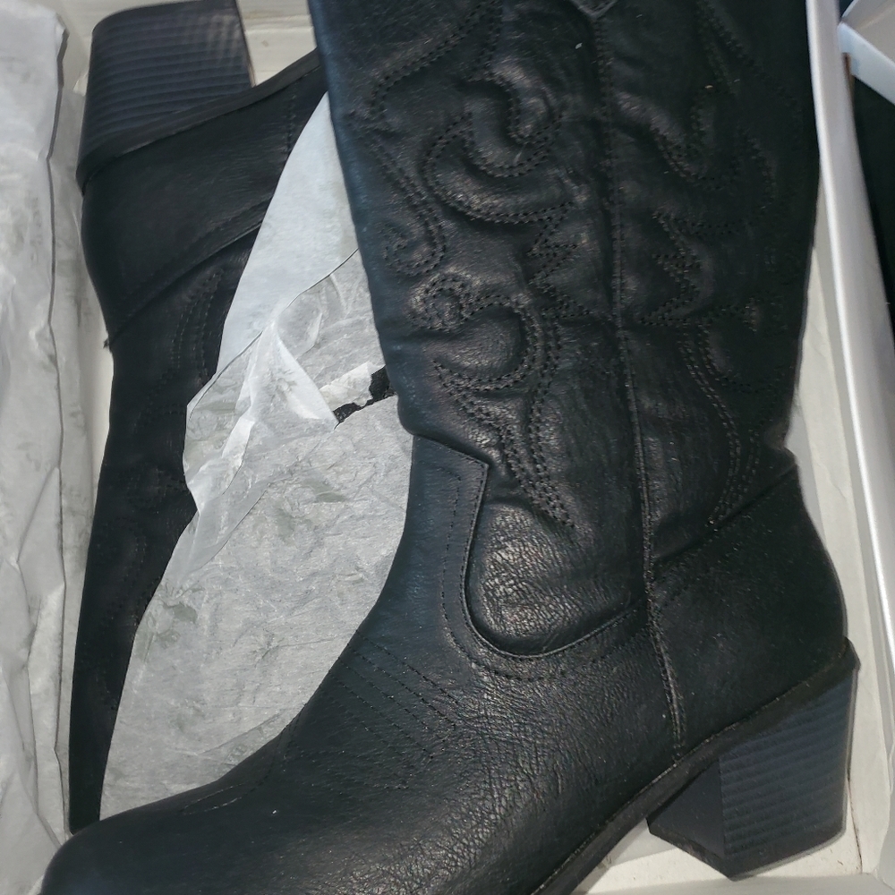FINAL PRICE. Cowboy Boots - Ladies